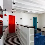 Veeve - Bauhaus Magic in the Marais